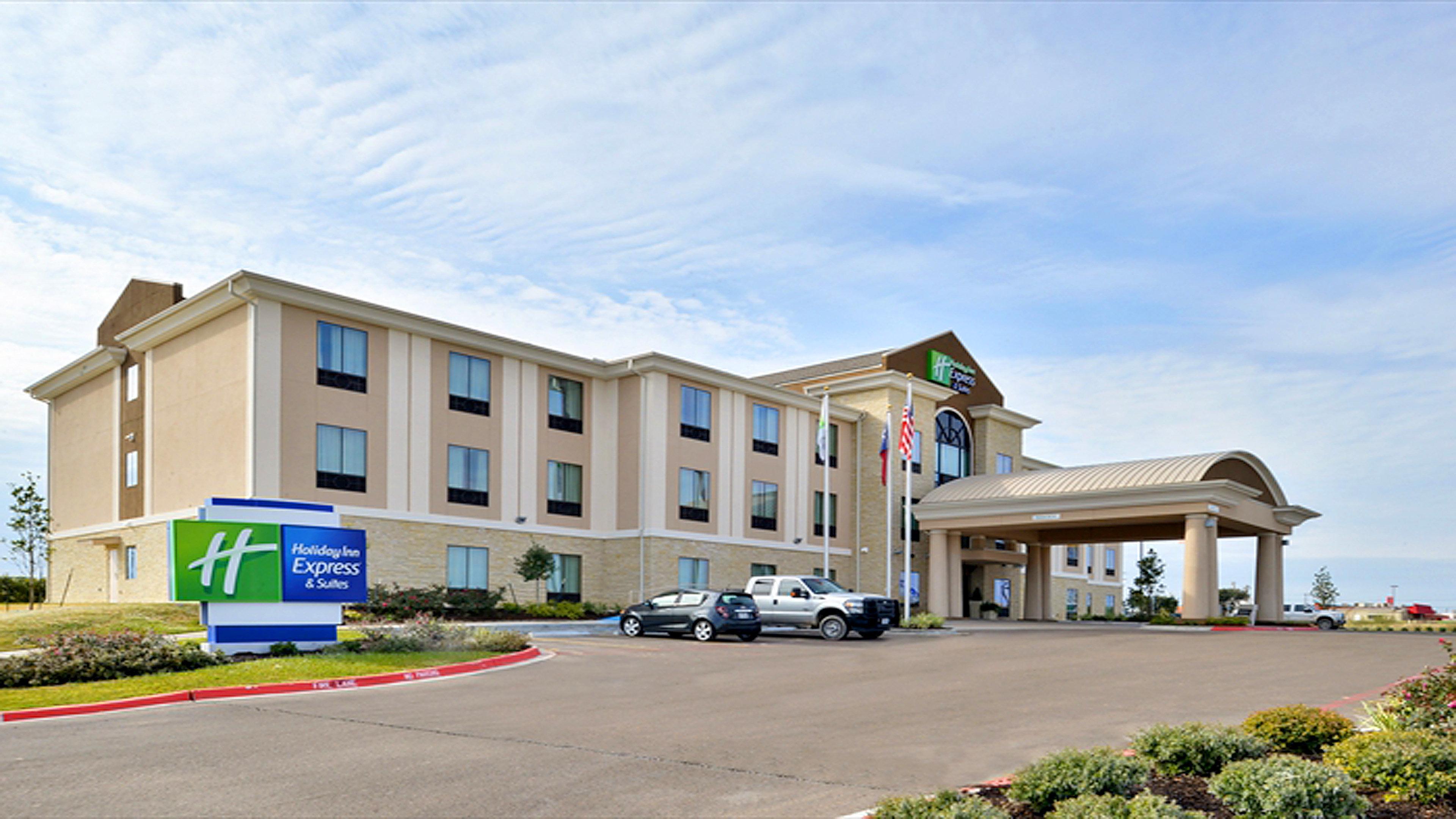 Holiday Inn Express&Suites Schulenburg, an IHG Hotel Exterior foto