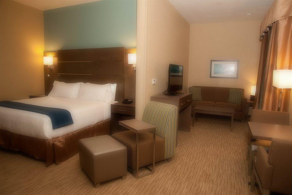 Holiday Inn Express&Suites Schulenburg, an IHG Hotel Exterior foto